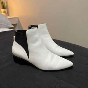 Halogen White Skylar Pointy Toe Chelsea Boots